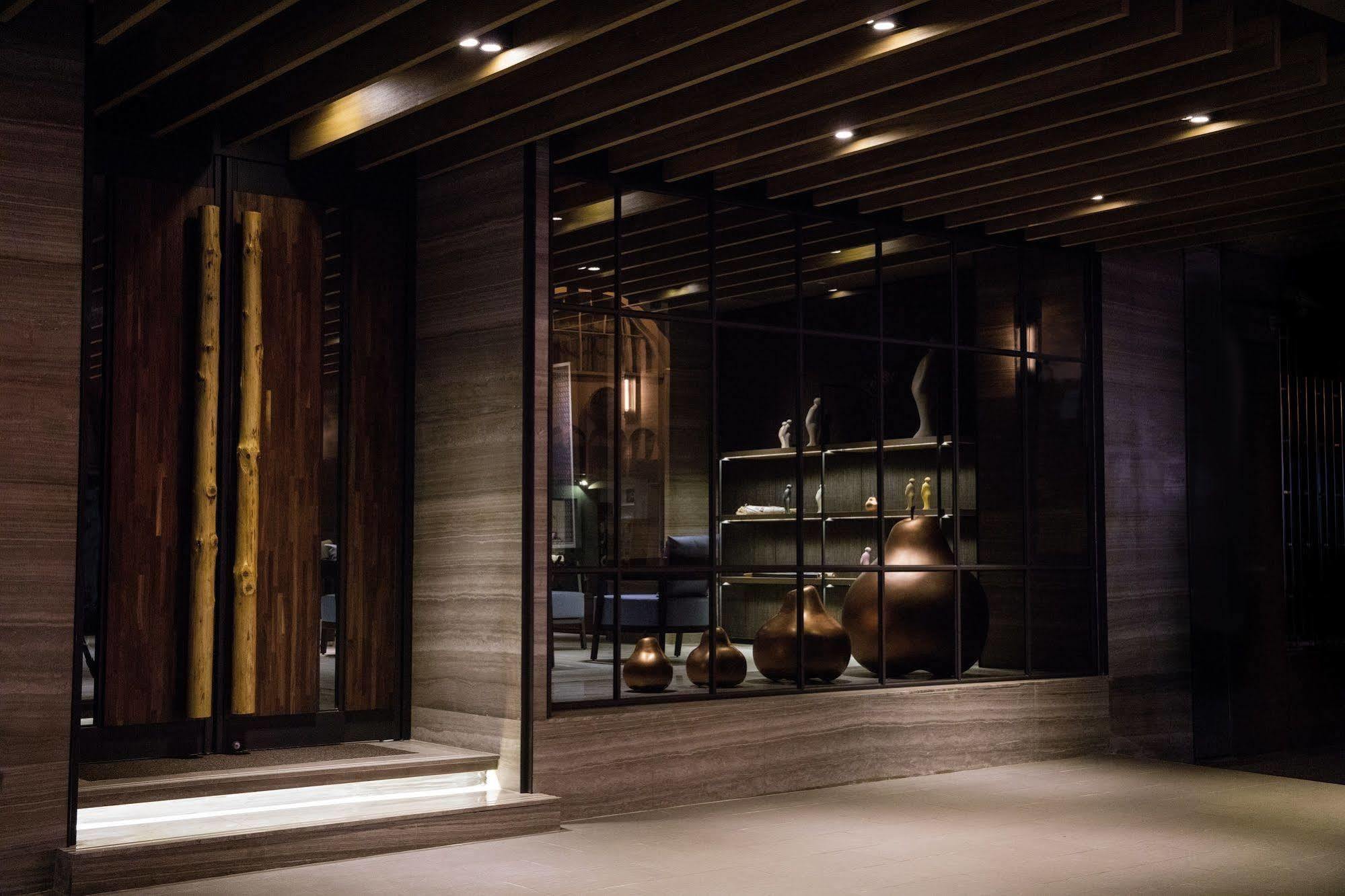 Changyu Hotel Tainan Exterior photo